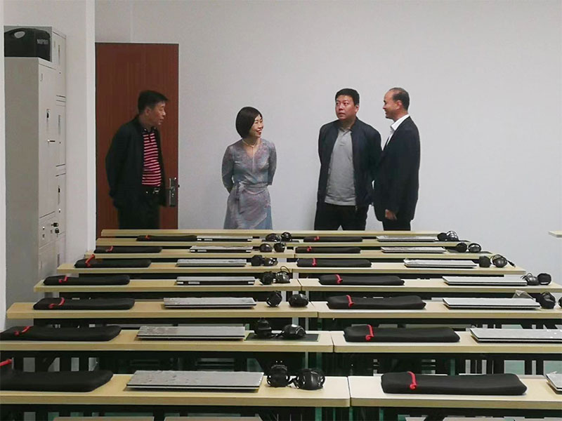 ұ�𹤘I(y��)�I(y��)�����b��ָ��(d��o)�����I(l��ng)��(d��o)�W�R��У�z��ָ��(d��o)����