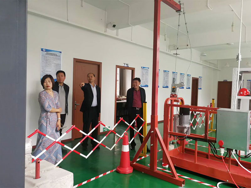 ұ�𹤘I(y��)�I(y��)�����b��ָ��(d��o)�����I(l��ng)��(d��o)�W�R��У�z��ָ��(d��o)����