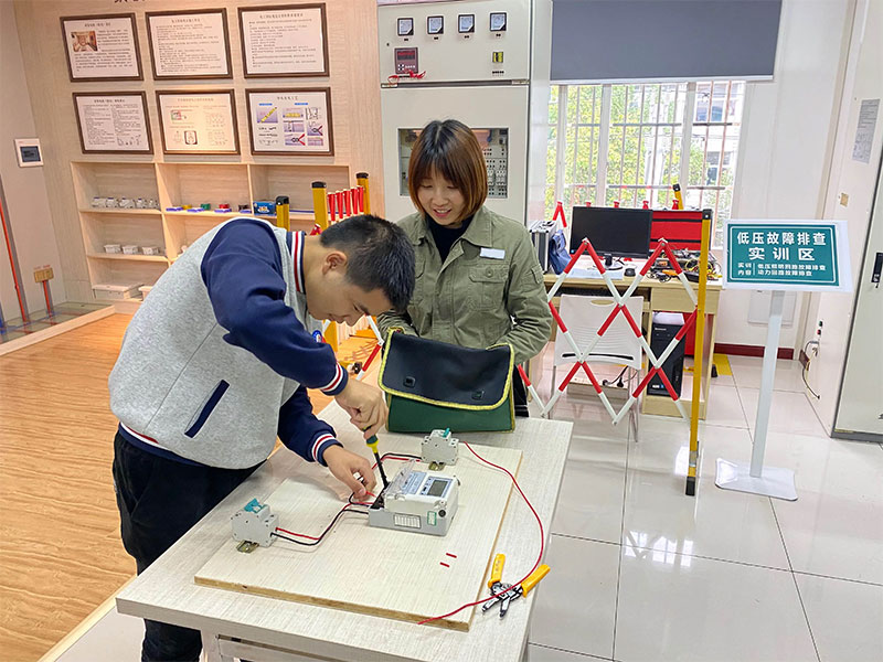 電工證怎么考去哪里考(點(diǎn)擊查看詳細(xì)報(bào)考攻略) 電工證怎么考去哪里考(點(diǎn)擊查看詳細(xì)報(bào)考攻略)